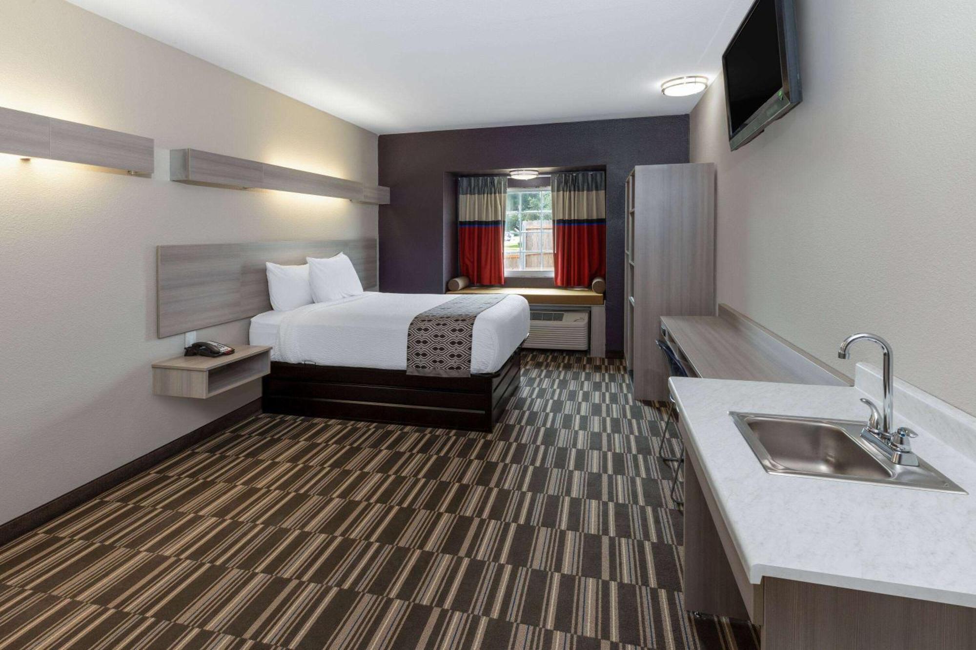 Microtel Inn & Suites By Wyndham Bossier City Exterior photo