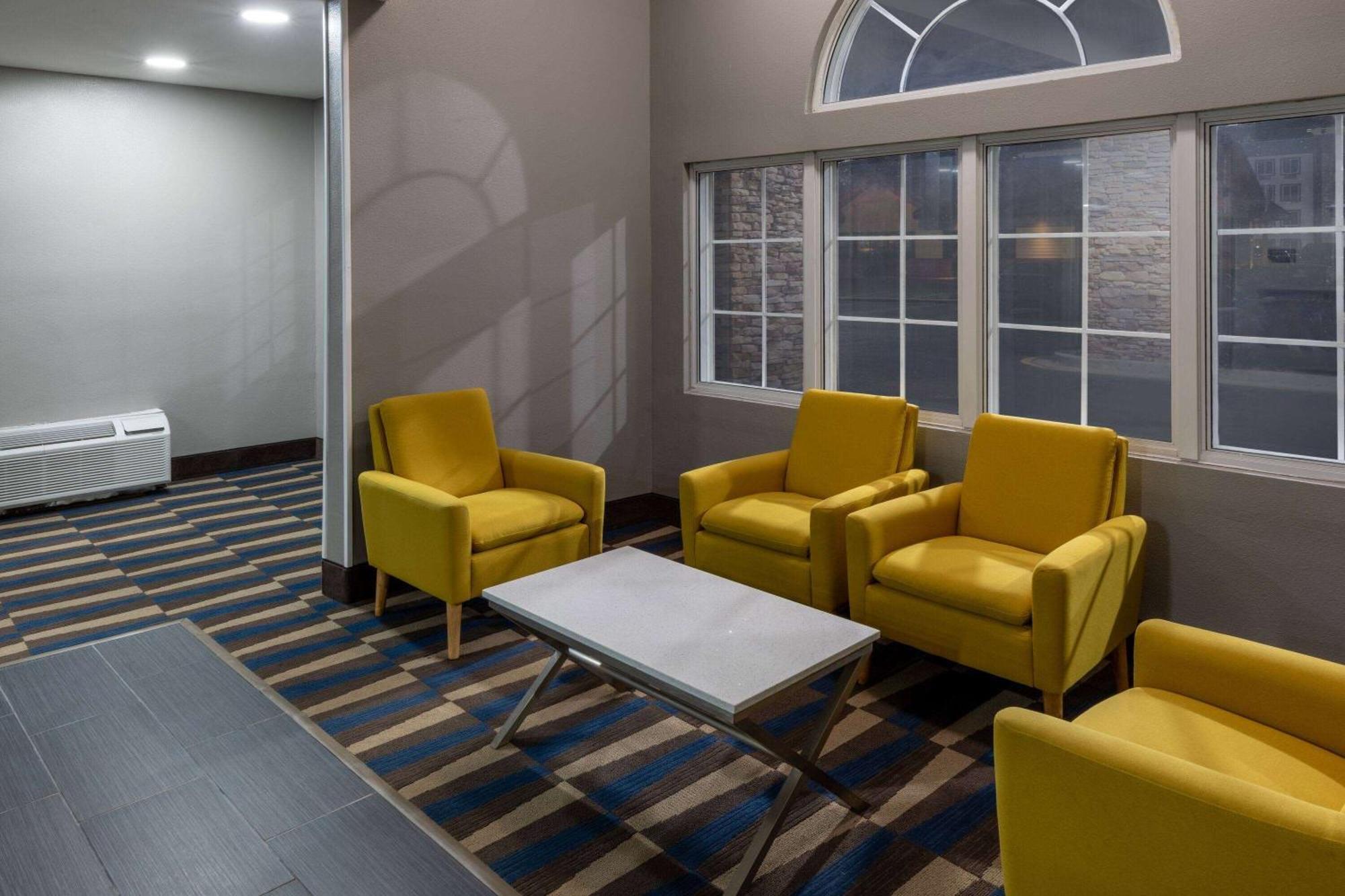 Microtel Inn & Suites By Wyndham Bossier City Exterior photo