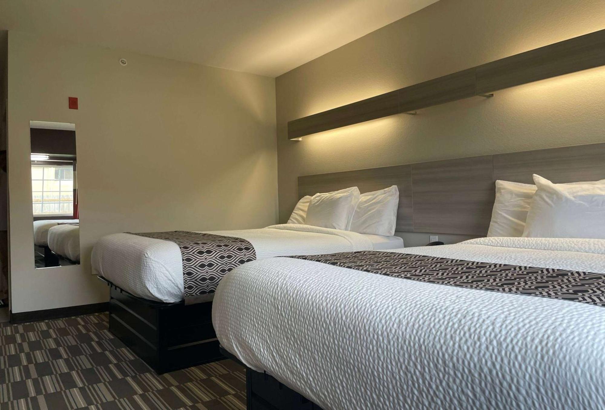 Microtel Inn & Suites By Wyndham Bossier City Exterior photo