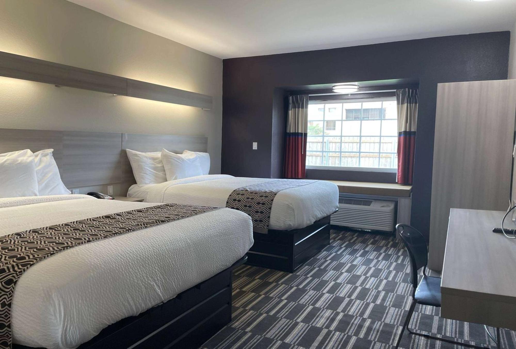 Microtel Inn & Suites By Wyndham Bossier City Exterior photo